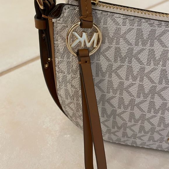 Michael Kors, small bag. - Picture 9 of 12